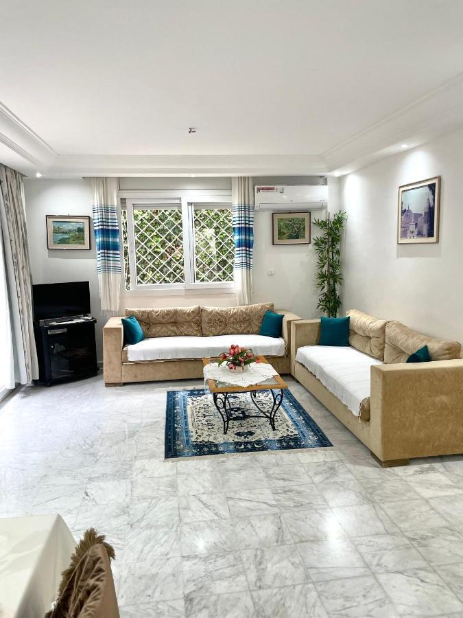 Etage De Villa Avec Jardin, Pres De L'Aireport Et Parking Prive 아리아나 외부 사진
