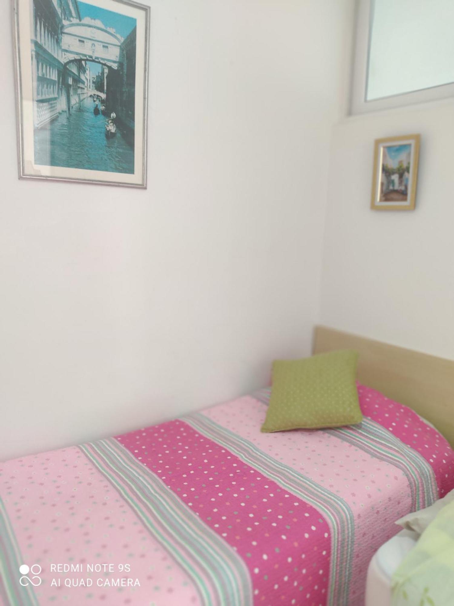 Etage De Villa Avec Jardin, Pres De L'Aireport Et Parking Prive 아리아나 외부 사진