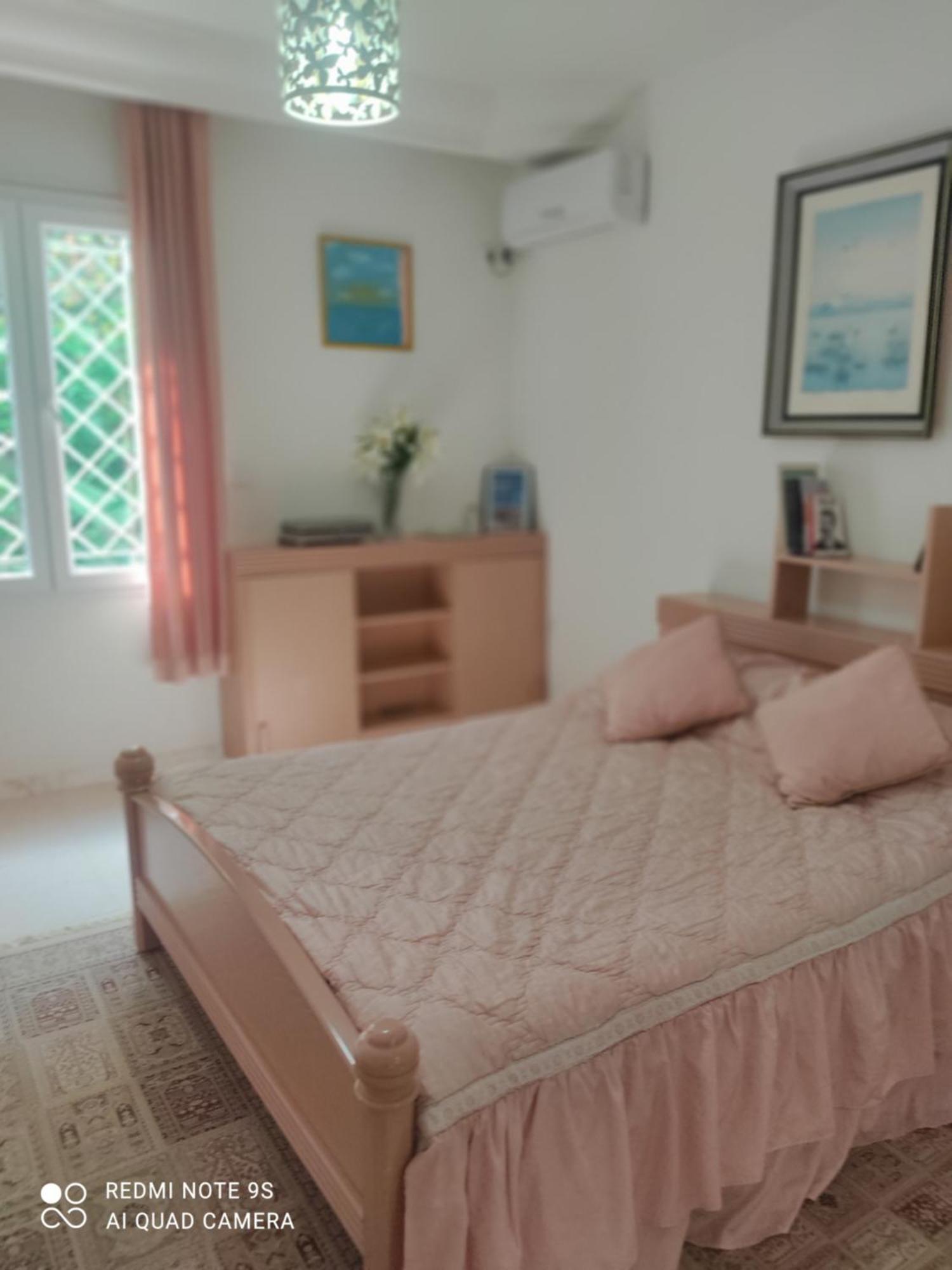 Etage De Villa Avec Jardin, Pres De L'Aireport Et Parking Prive 아리아나 외부 사진