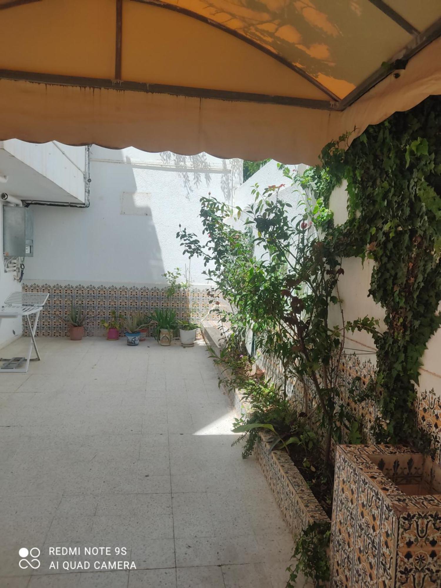 Etage De Villa Avec Jardin, Pres De L'Aireport Et Parking Prive 아리아나 외부 사진