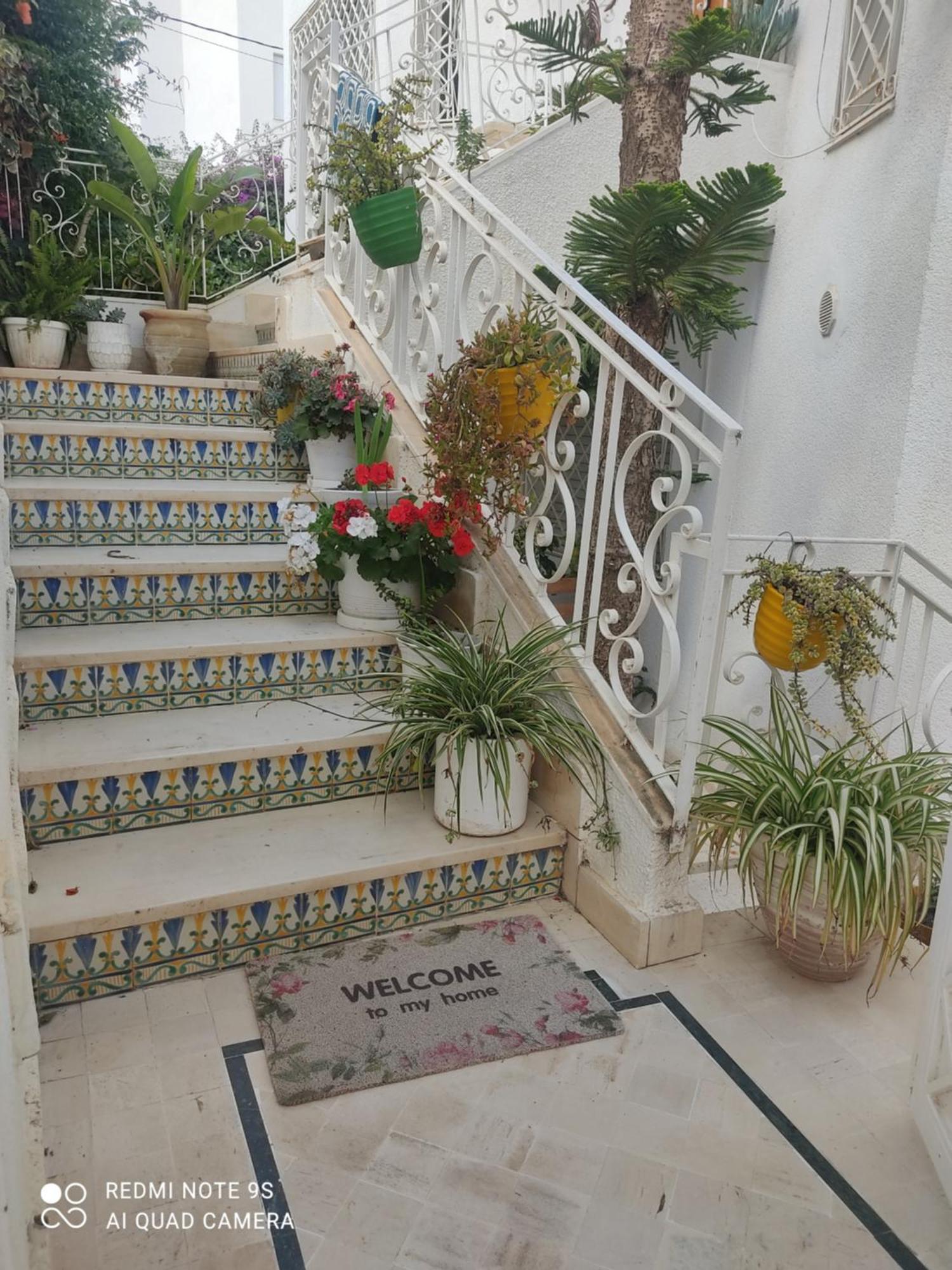 Etage De Villa Avec Jardin, Pres De L'Aireport Et Parking Prive 아리아나 외부 사진