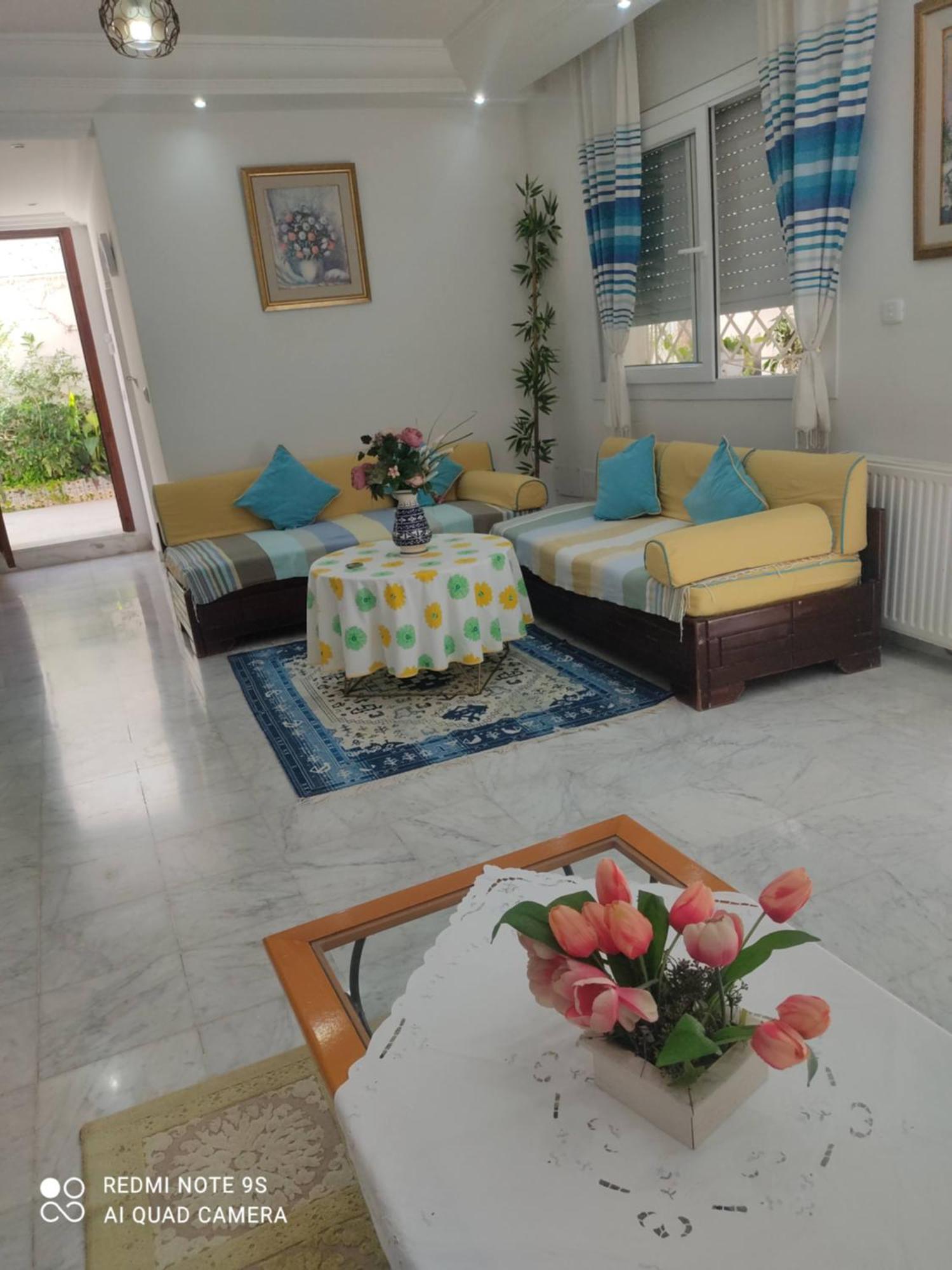 Etage De Villa Avec Jardin, Pres De L'Aireport Et Parking Prive 아리아나 외부 사진