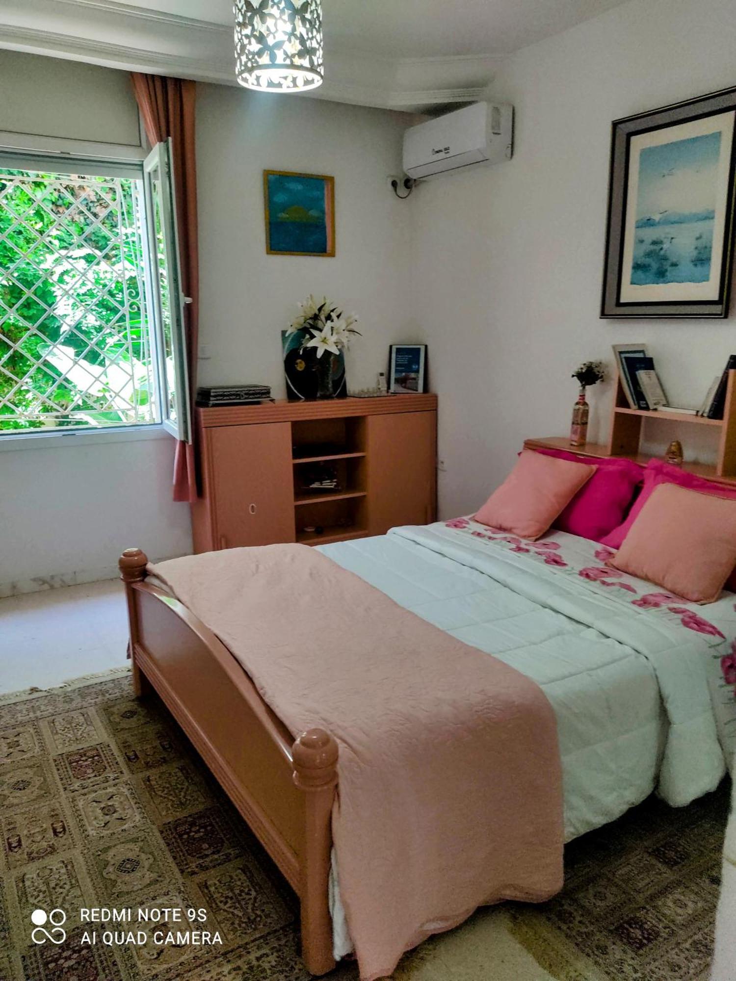 Etage De Villa Avec Jardin, Pres De L'Aireport Et Parking Prive 아리아나 외부 사진