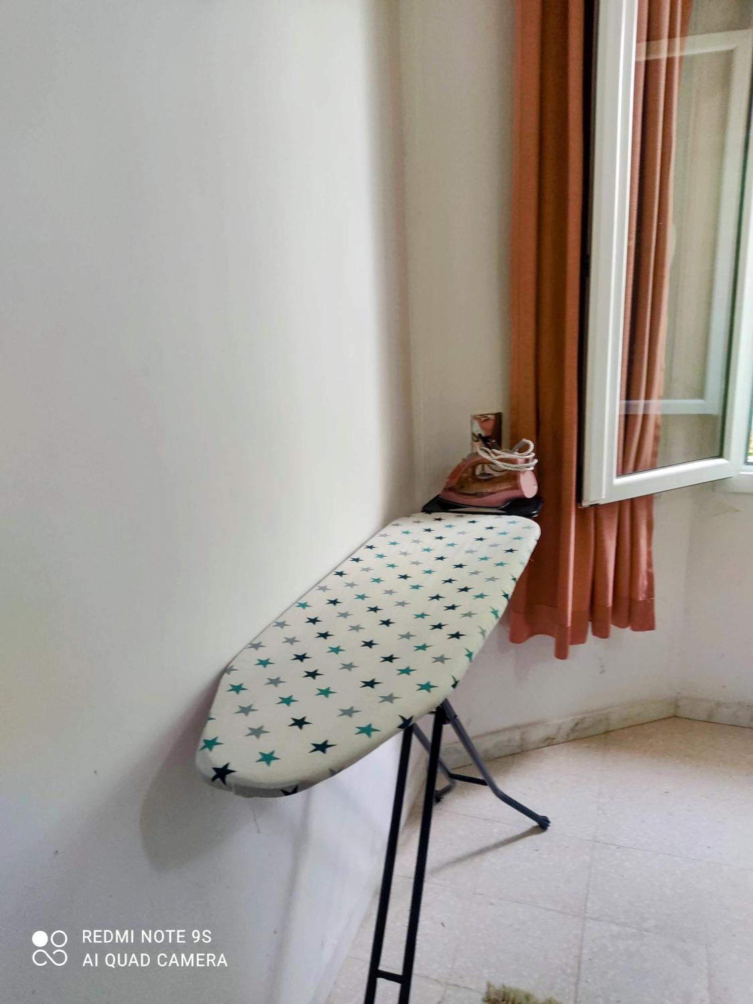 Etage De Villa Avec Jardin, Pres De L'Aireport Et Parking Prive 아리아나 외부 사진
