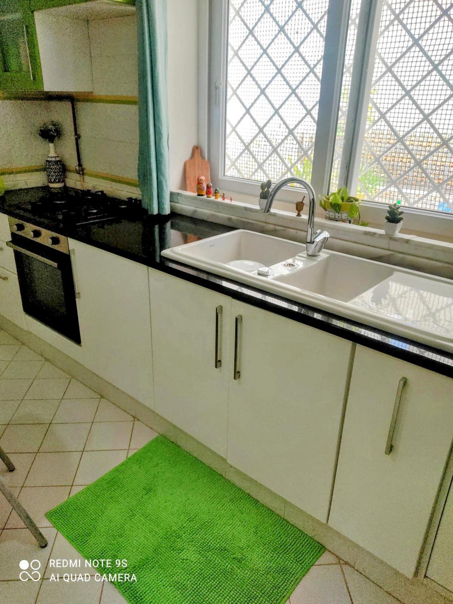 Etage De Villa Avec Jardin, Pres De L'Aireport Et Parking Prive 아리아나 외부 사진