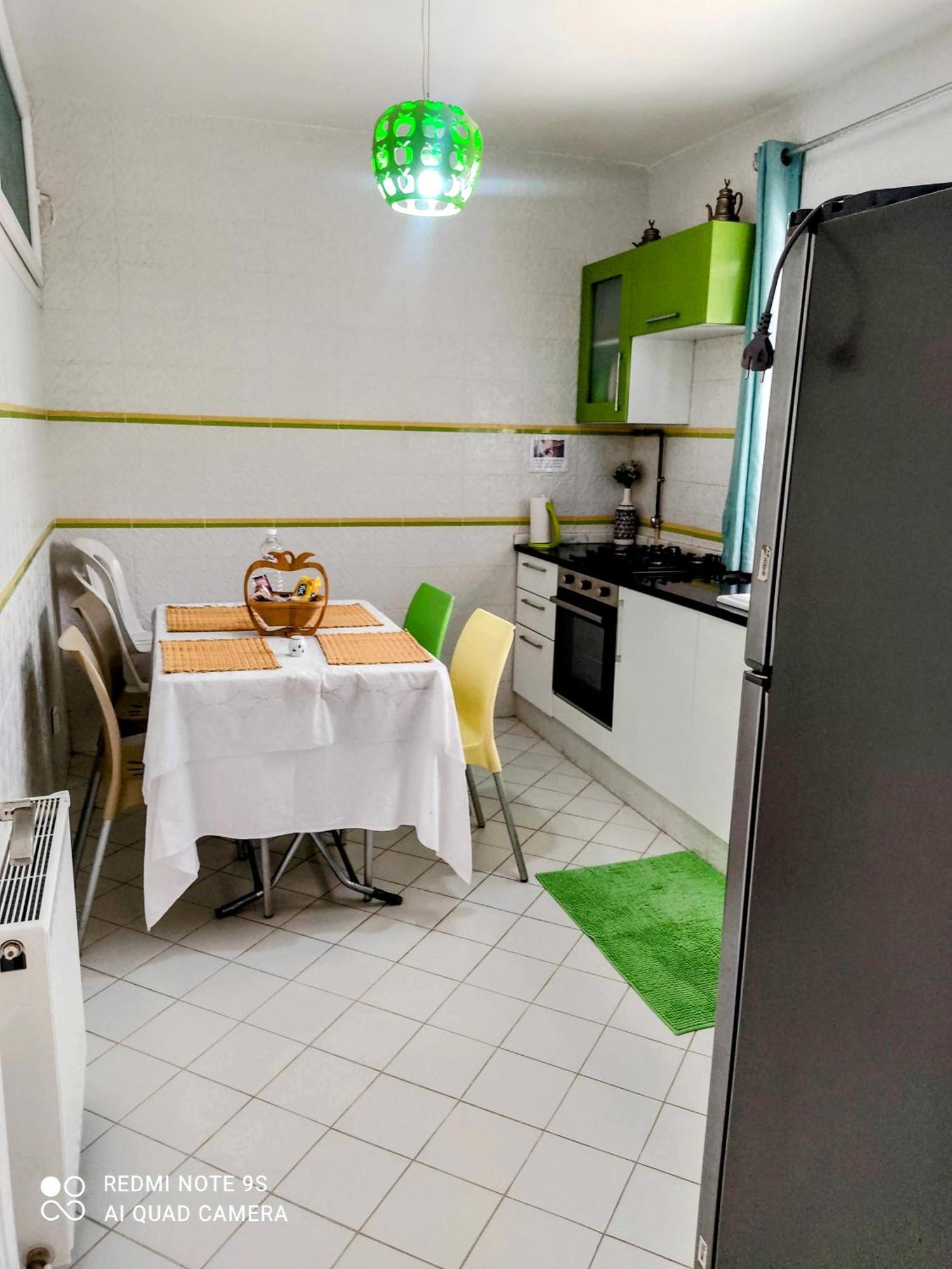 Etage De Villa Avec Jardin, Pres De L'Aireport Et Parking Prive 아리아나 외부 사진